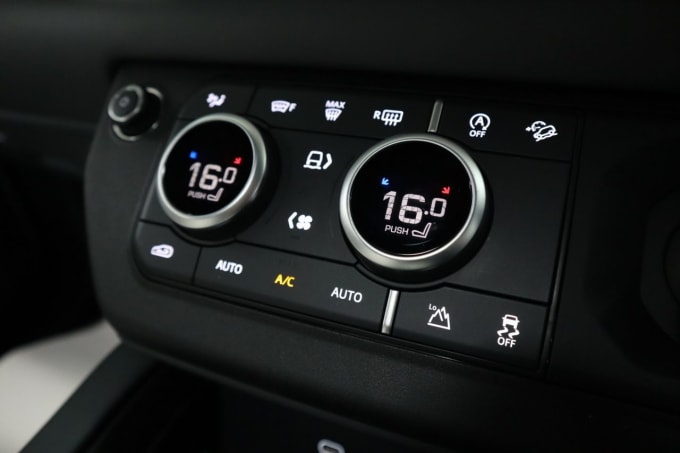 2025 Land Rover Defender