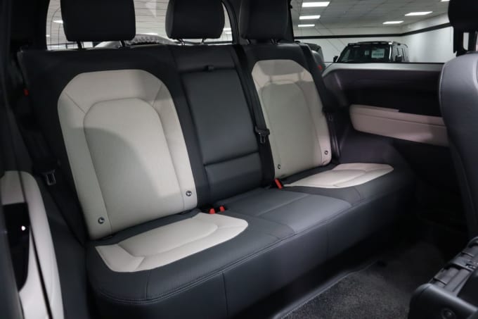 2025 Land Rover Defender