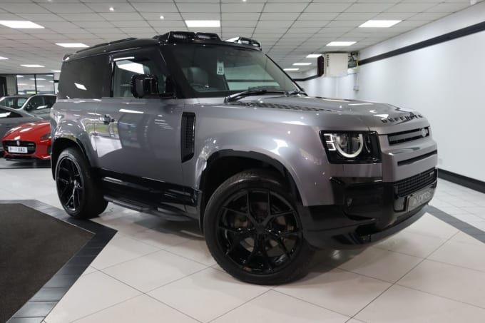 2025 Land Rover Defender