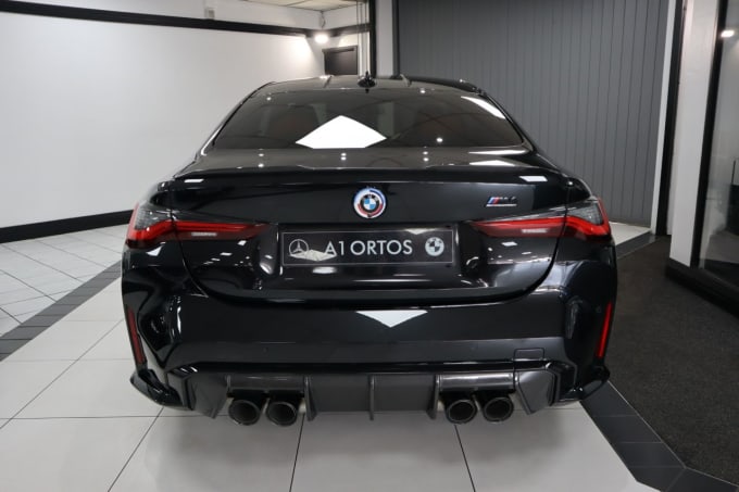 2025 BMW M4