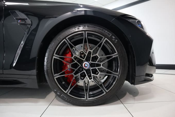 2025 BMW M4