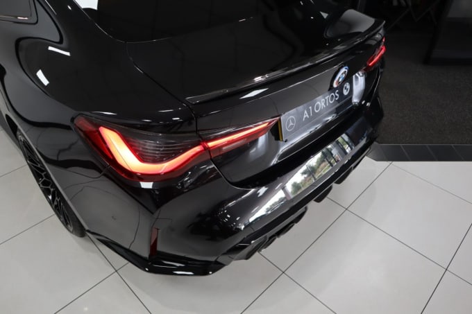 2025 BMW M4