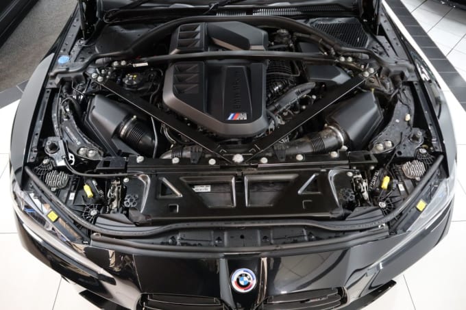 2025 BMW M4