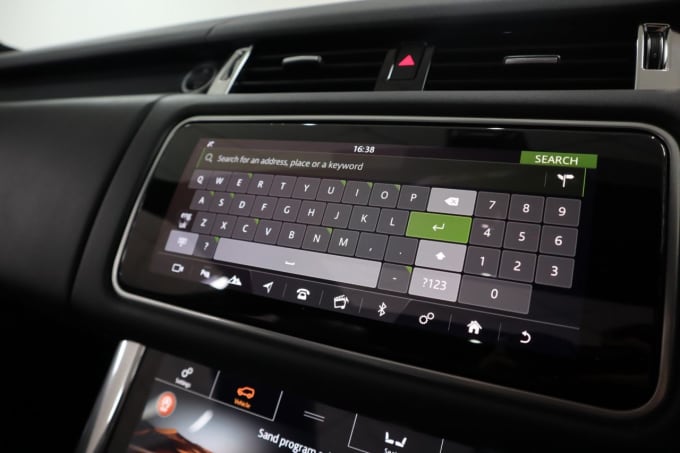 2025 Land Rover Range Rover Sport