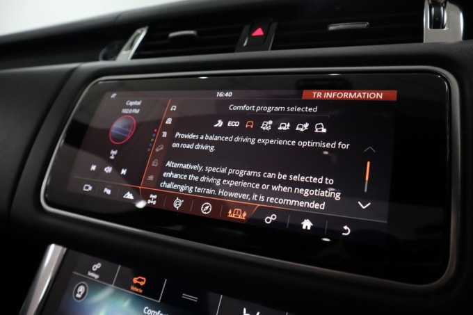 2025 Land Rover Range Rover Sport
