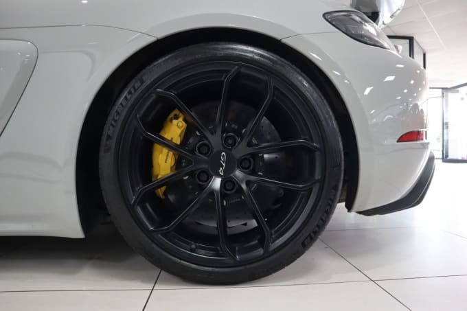 2025 Porsche 718 Cayman