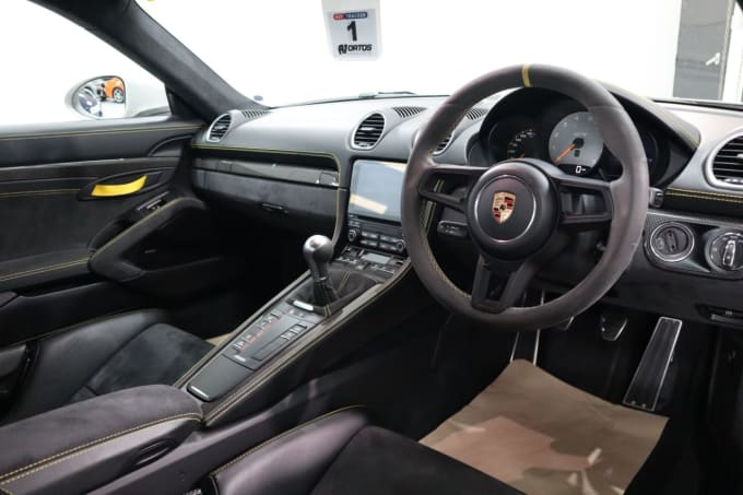 2025 Porsche 718 Cayman