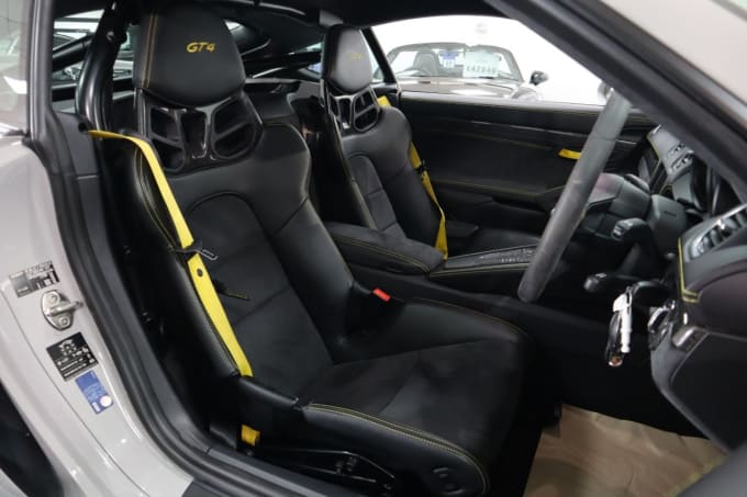 2025 Porsche 718 Cayman
