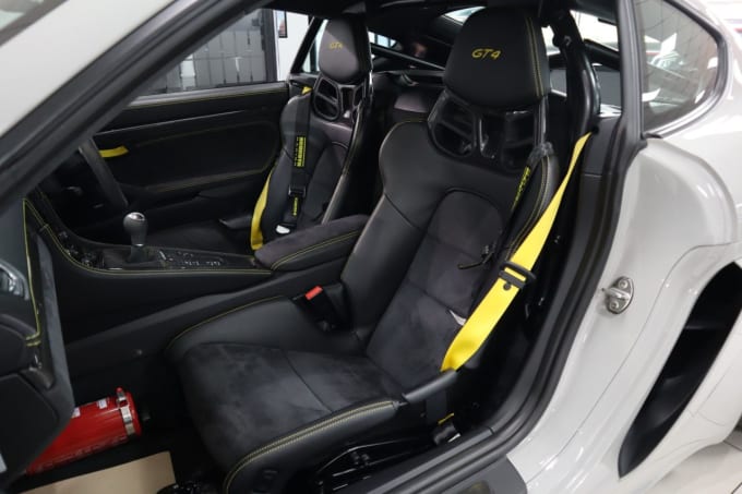 2025 Porsche 718 Cayman