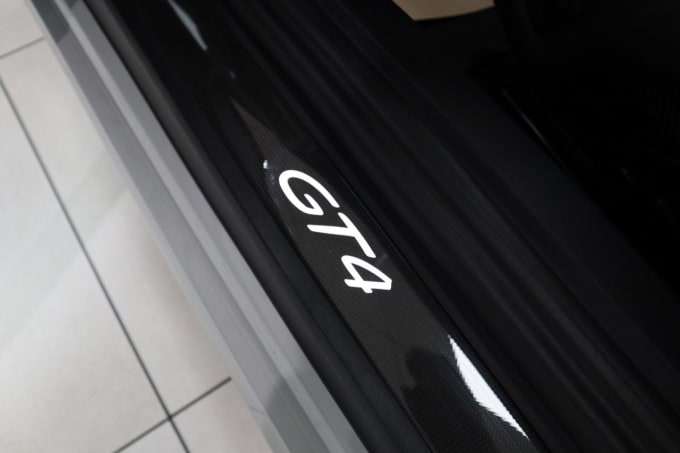 2025 Porsche 718 Cayman