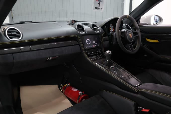 2025 Porsche 718 Cayman