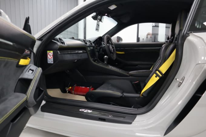 2025 Porsche 718 Cayman