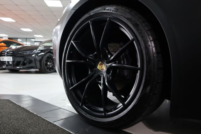 2025 Porsche 718 Cayman