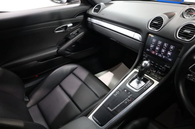 2025 Porsche 718 Cayman