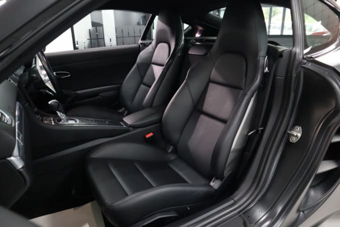 2025 Porsche 718 Cayman