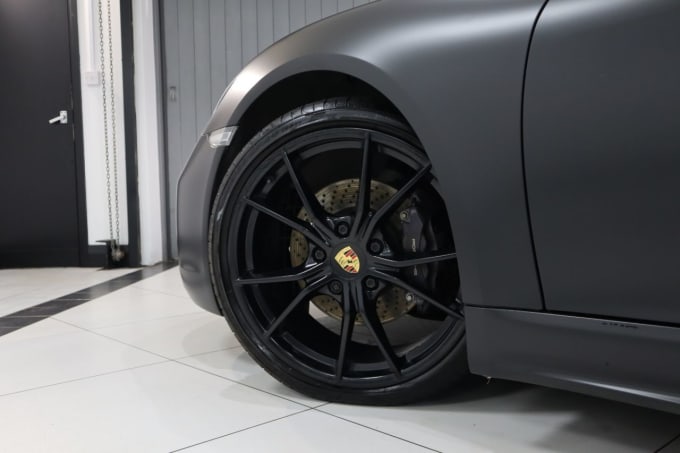 2025 Porsche 718 Cayman