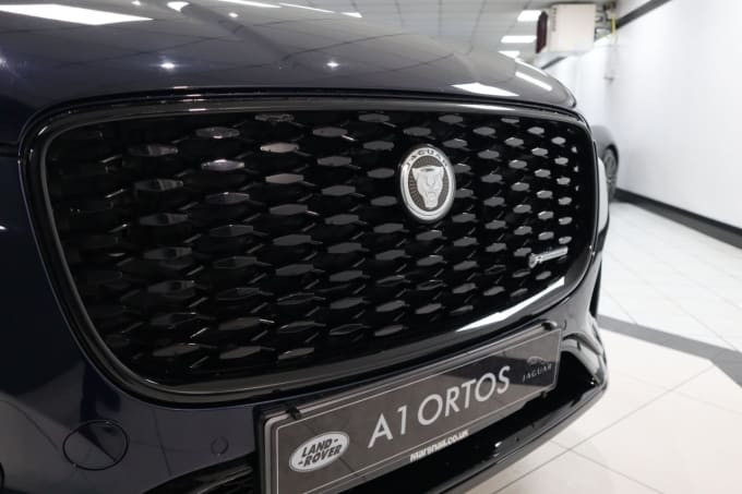 2025 Jaguar F-pace