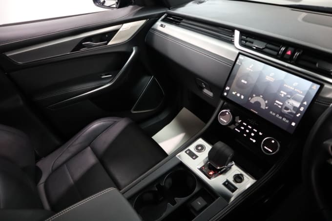 2025 Jaguar F-pace