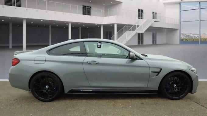 2025 BMW M4