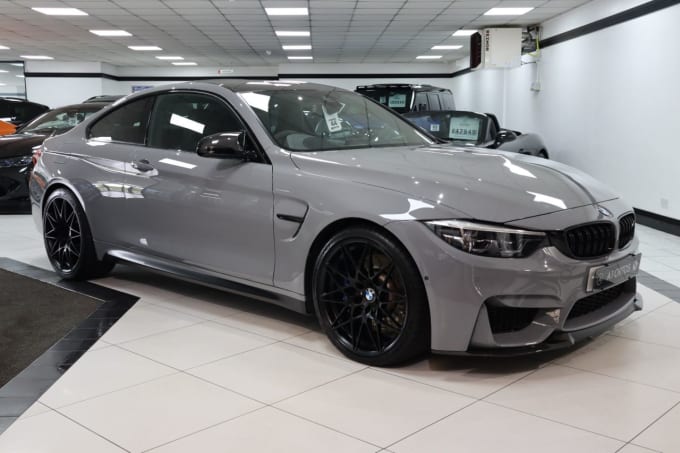 2025 BMW M4