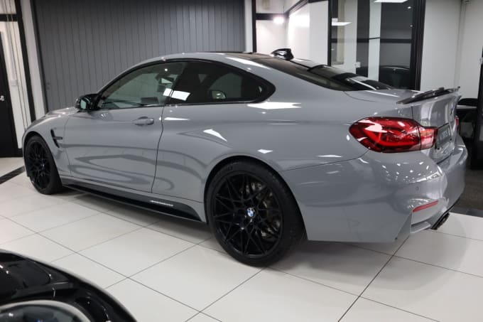 2025 BMW M4