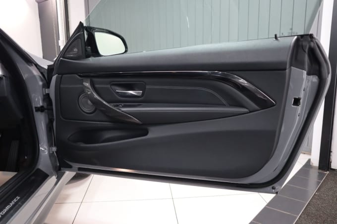 2025 BMW M4