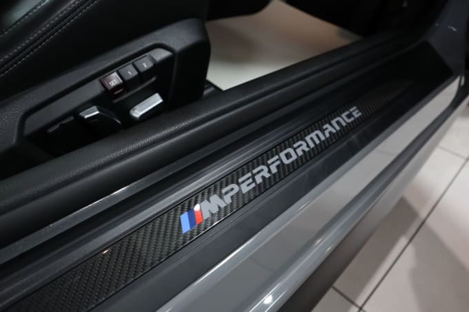 2025 BMW M4