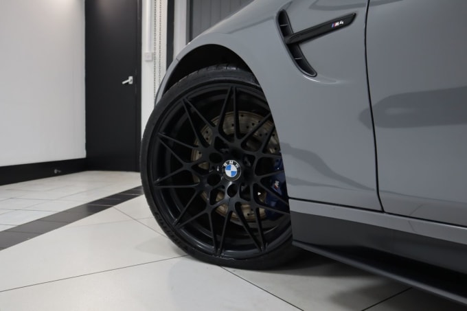 2025 BMW M4