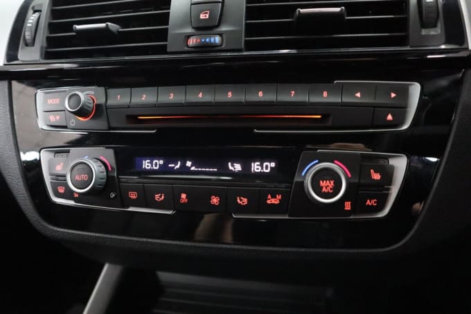 2025 BMW 1 Series