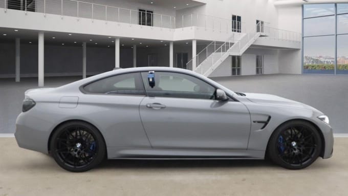 2025 BMW M4