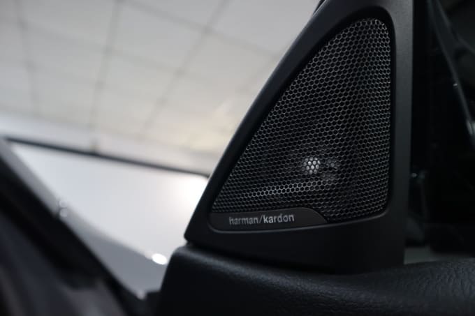 2025 BMW M4