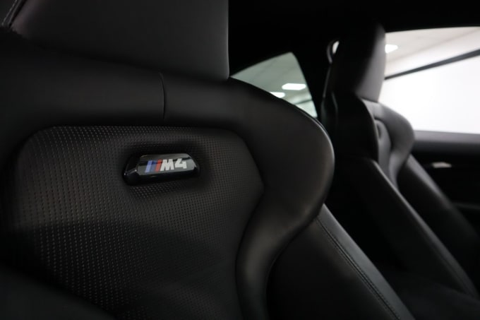 2025 BMW M4