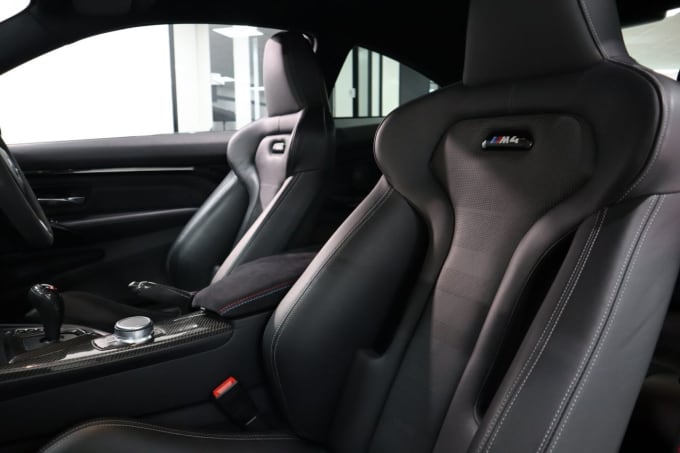 2025 BMW M4
