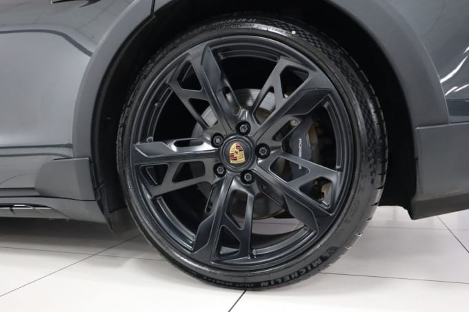 2025 Porsche Taycan