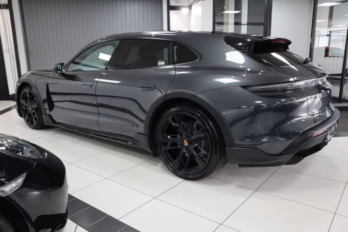 2025 Porsche Taycan