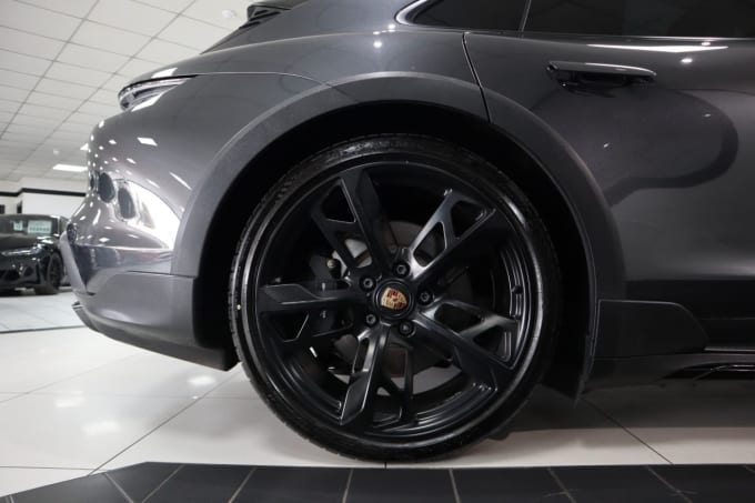 2025 Porsche Taycan