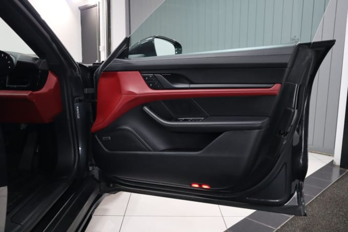 2025 Porsche Taycan