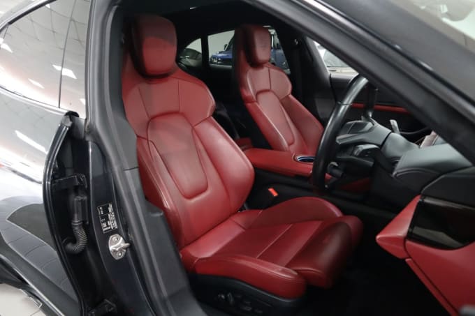 2025 Porsche Taycan