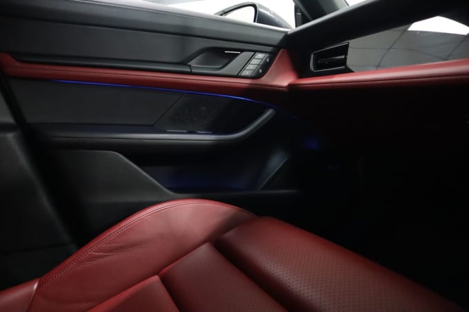 2025 Porsche Taycan