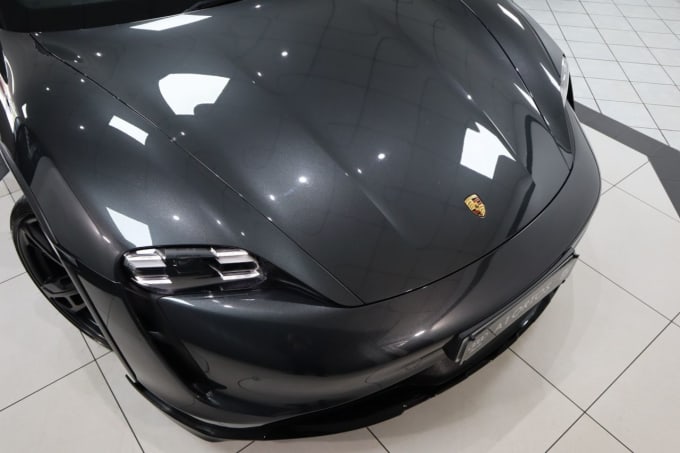 2025 Porsche Taycan