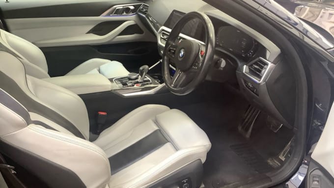 2025 BMW M4