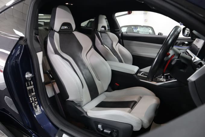 2025 BMW M4