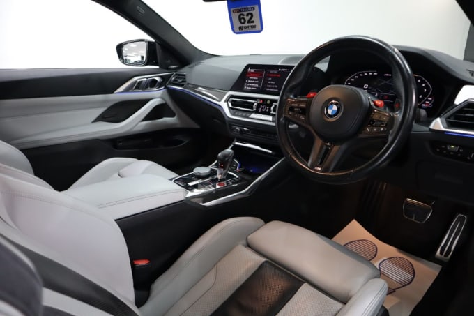 2025 BMW M4