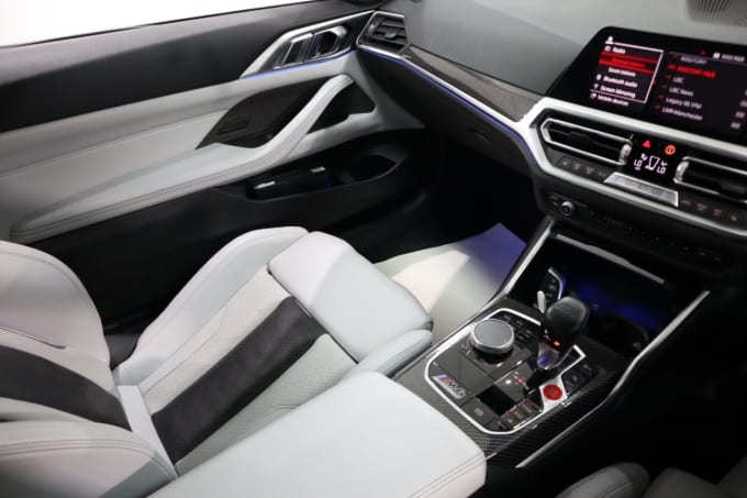 2025 BMW M4
