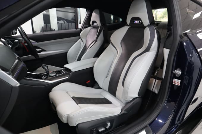 2025 BMW M4