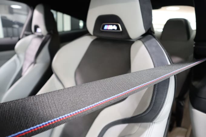 2025 BMW M4