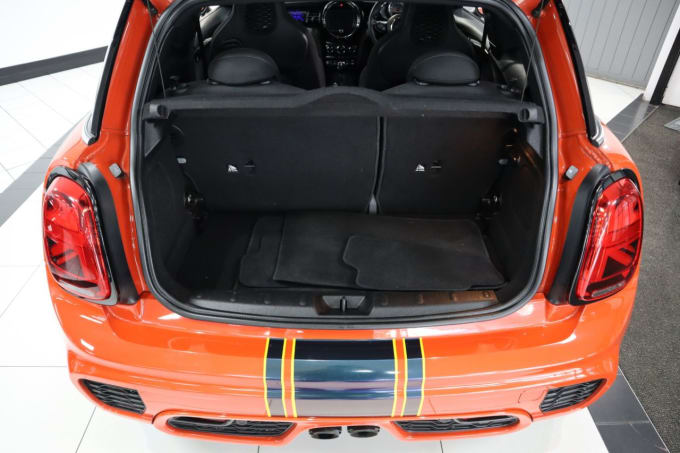 2025 Mini Hatch