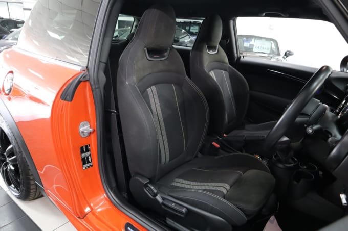 2025 Mini Hatch