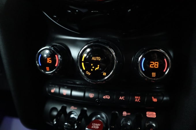 2025 Mini Hatch