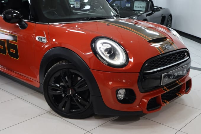 2025 Mini Hatch